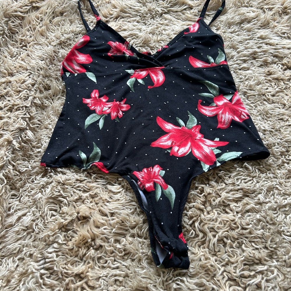 Guess Black and Red Floral Top